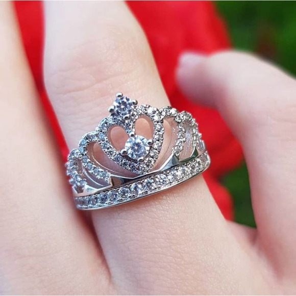 Princess Heart Crown Ring - Picture 2 of 7